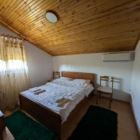 Oasis * Voskopojë