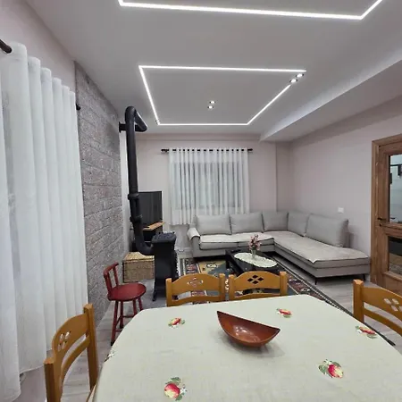 Semesterbostad Oasis Voskopojë